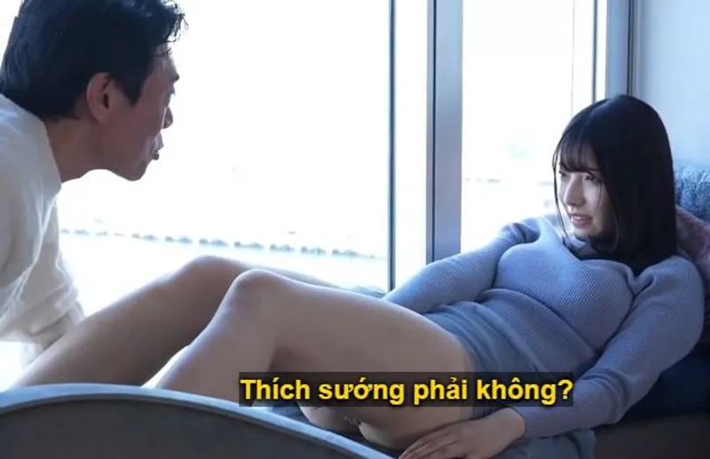 Buổi hẹn hò giữa ông bác lớn tuổi và cô minh tinh mới nổi trong nghề tại quán trọ sang trọng